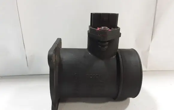 Nissan X-Trail T30 Mass air flow meter 0280218005 226807J600