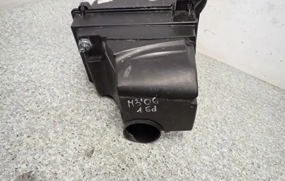 Mazda 3 I Air filter box cover 