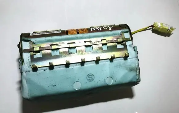 Mazda 626 Passenger airbag