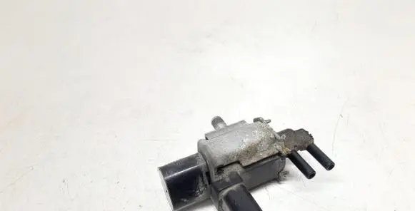 Volvo V50 Turbo solenoid valve 4M5G9A500NB