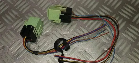 BMW 5 E60 E61 Other relay 8373700