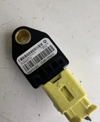 Jeep Patriot Airbag deployment crash/impact sensor P04896061AA 39754C TC4ME118744218