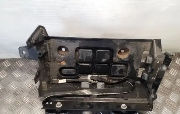 Battery box tray