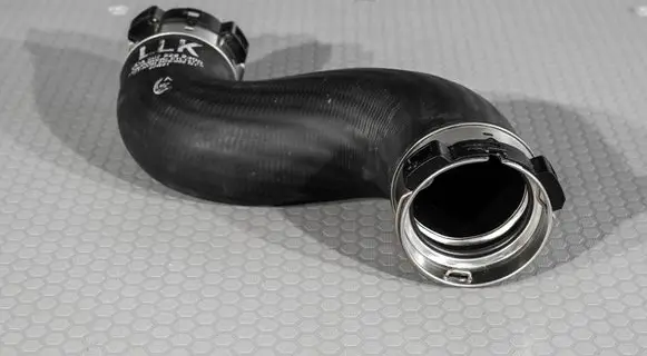 Mercedes-Benz Sprinter W907 W910 Intercooler hose/pipe A9075282300