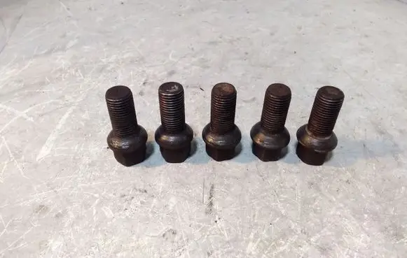 Audi A6 S6 C6 4F Nuts/bolts 