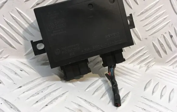 Volkswagen Transporter - Caravelle T4 Immobilizer control unit/module 6H0953257A