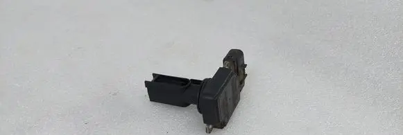 Toyota Corolla Verso E121 Mass air flow meter 2220427010