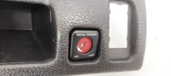 Peugeot 206 Passenger airbag on/off switch 