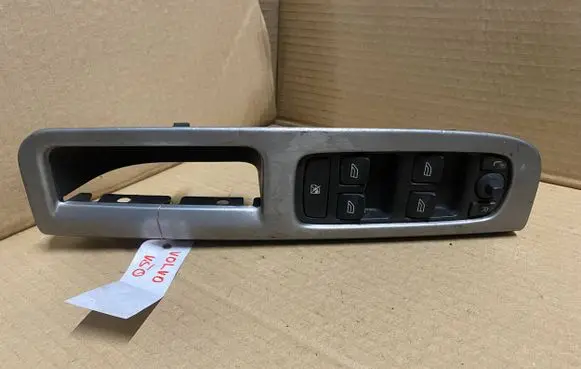 Volvo V50 Electric window control switch 30710787 30710788 30710789
