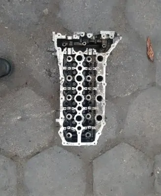 Land Rover Range Rover L322 Engine head 