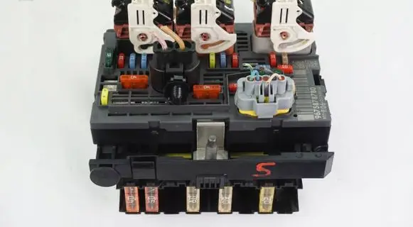 Peugeot 308 BSM Control unit 9675878780