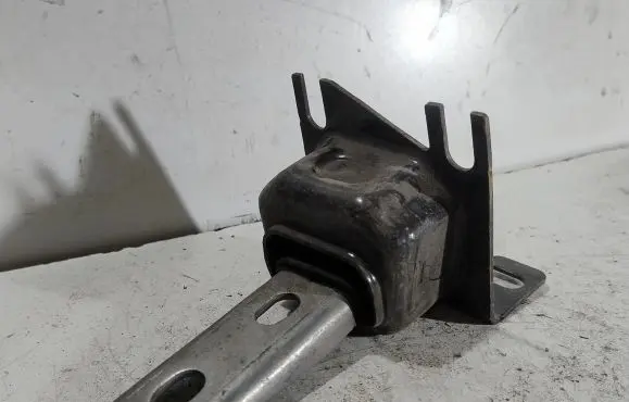 Dacia Sandero Gearbox mounting bracket 112209464R