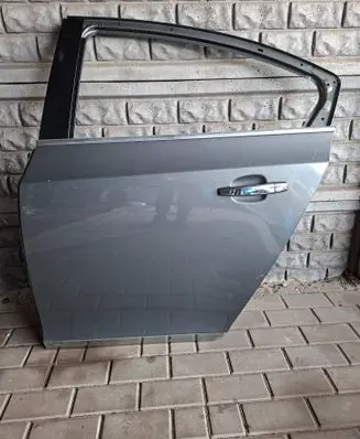 Chevrolet Cruze Rear door