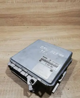 BMW 5 E39 Engine control unit/module ECU 2247891 0281001373