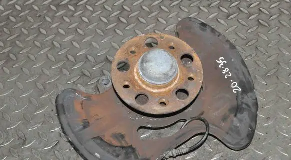 Mercedes-Benz SLK R172 Front wheel hub