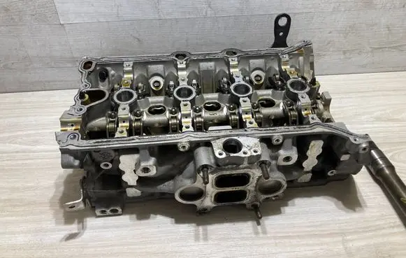 Audi A5 Engine head 06k403s 06k103475e