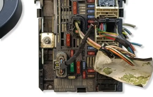 Citroen C5 BSM Control unit 9807028580