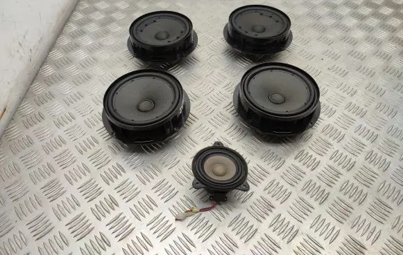 Volkswagen Golf VIII Audio system kit 5H0035453 5H0035710 5H0035415A