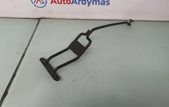 Radiator support slam panel bracket