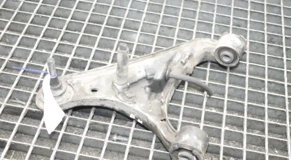 Land Rover Discovery 4 - LR4 Front lower control arm/wishbone