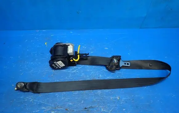 Mitsubishi ASX Front seatbelt 6176496