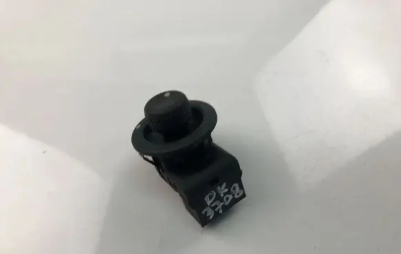 Renault Megane III Wing mirror switch 7700847433F