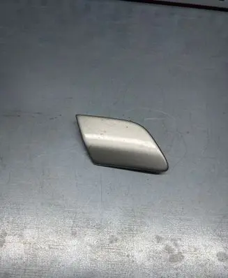 Volkswagen Golf V Headlight washer spray nozzle cap/cover 1K5955110