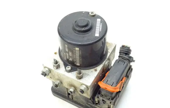 Toyota Yaris ABS Pump 44540-0D110