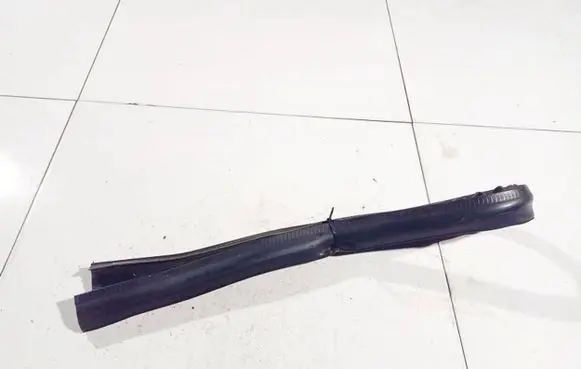 Opel Astra H Rubber seal front coupe door 