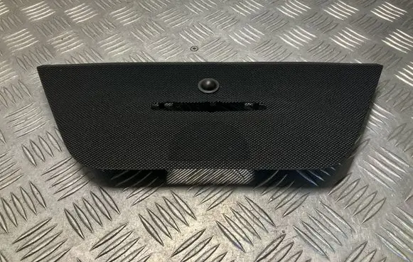 Mercedes-Benz C W204 Dashboard air vent grill cover trim A204680