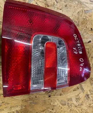 Skoda Octavia Mk2 (1Z) Rear/tail lights 1Z9945095