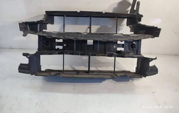Ford Kuga II Intercooler air guide/duct channel DV448473A
