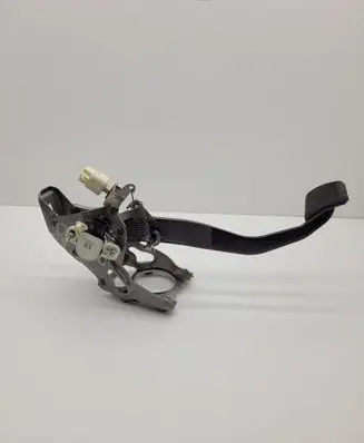 Toyota Auris E180 Brake pedal 8951047050
