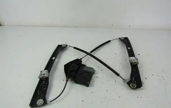 Volkswagen Golf IV Front door window regulator with motor 