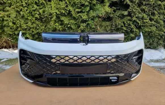 Volkswagen Tiguan Front bumper 571807421A