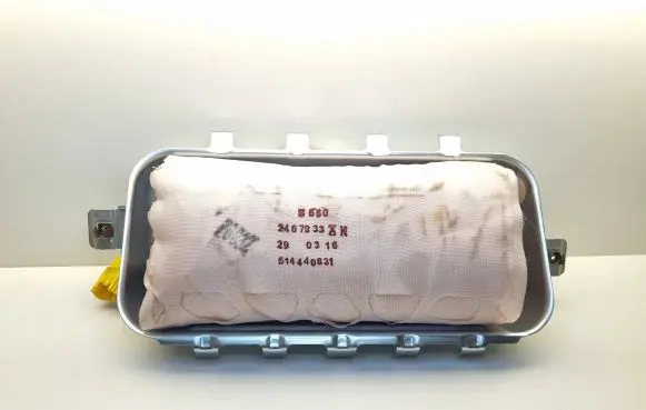 Ford Mustang VI Passenger airbag FR3B63044A74AP