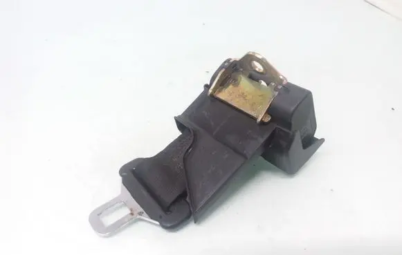 BMW 7 E38 Middle seatbelt (rear) 0421615