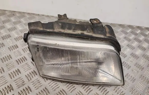Audi A4 S4 B5 8D Headlight/headlamp 8D0941004A