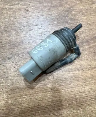 BMW 5 E60 E61 Windscreen/windshield washer pump 6934159
