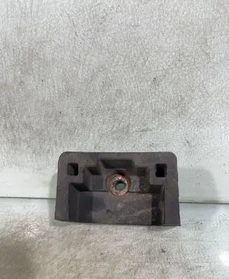 Volkswagen Touareg I Jacking socket point 7l8804123