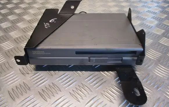 Toyota Avensis T250 Navigation GPS unit bracket/holder 08662-00880