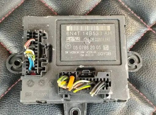 Ford Focus Door control unit/module 6N4T14B533AH 0507862005