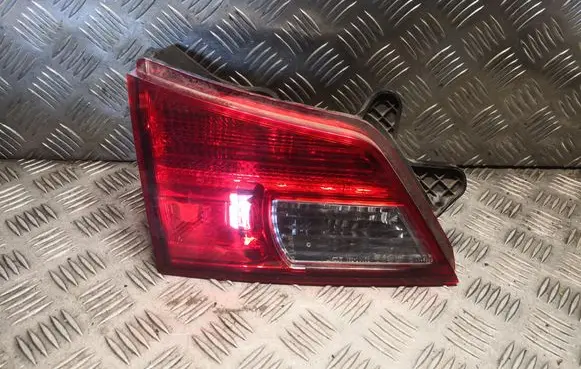 Subaru Legacy Tailgate rear/tail lights 13220072