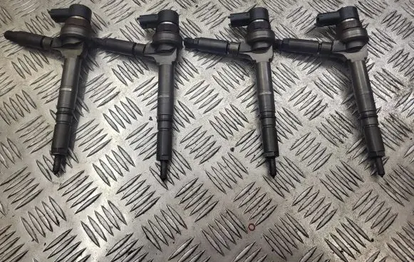 Fuel injectors set