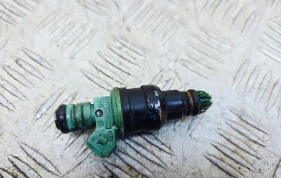 BMW 5 E39 Fuel injector 0280150415