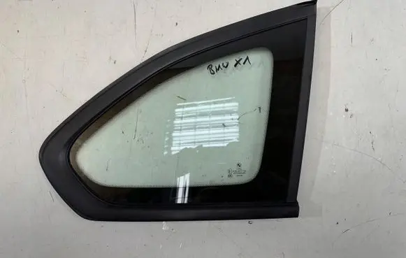 BMW X1 F48 F49 Rear side window 12547a1221