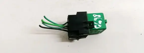 Opel Zafira A Other relay V23134A52X137 V23134-A52-X137