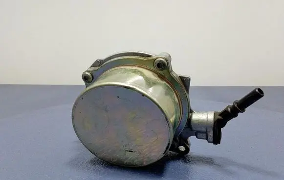 Peugeot 308 Vacuum pump 7014900502