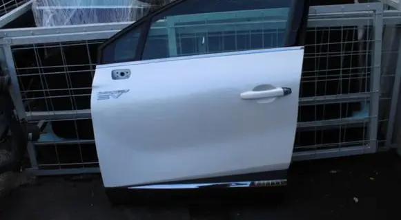 Renault Captur II Front door