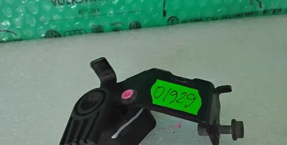 Headlight level adjustment motor